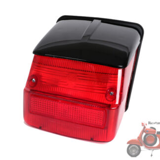 Schwarzes Rücklicht von Bossatta inklusive Halterung, Dichtung und Leuchtmittel Vespa Sprint GTR Rally